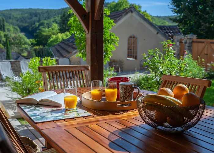 Charme & Piscine Chauffee Perigord Noir *